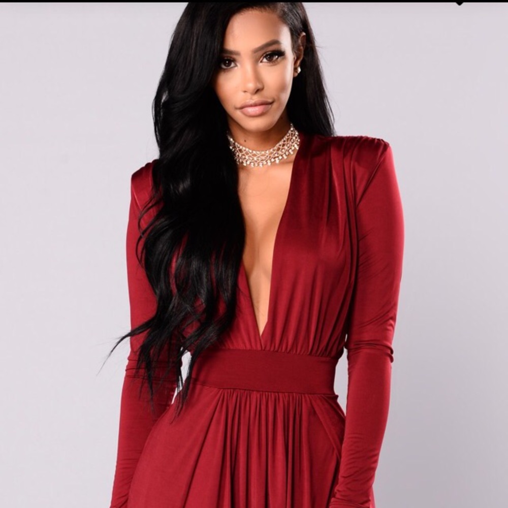 Double slit deep V-neck dress - Picture 2 of 3
